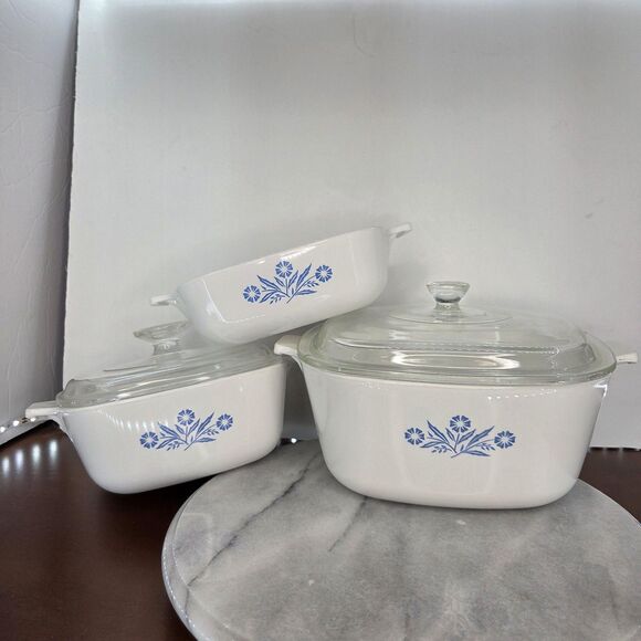 Vintage Corning Ware Cornflower Blue Casserole Dish Set 1 1.5 2.5 Qt Lids USA - Picture 1 of 16